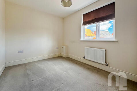 Tipperary Avenue, Wymondham photo 5