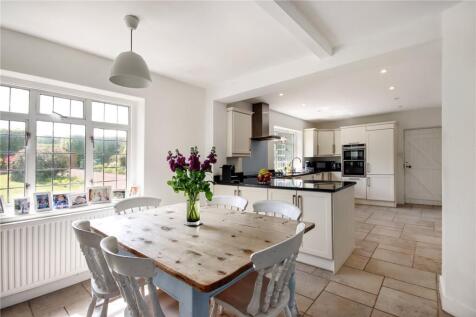 Kitchen/Breakfast Rm