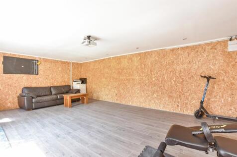 Workshop/Outbuildings