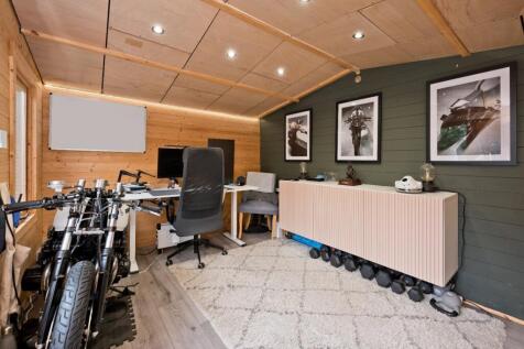 Outbuilding/Office