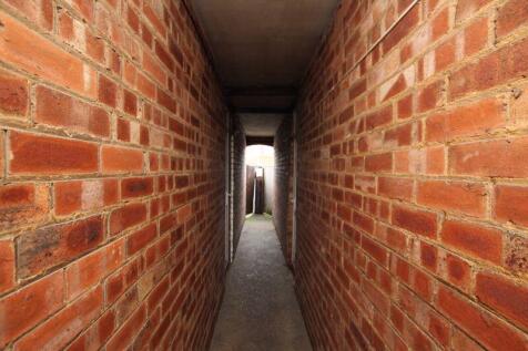 Passageway between 19 and 17