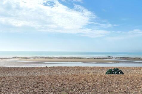 Beach Hut 5, Glyne Gap - 6.jpg