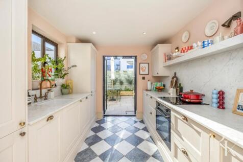 Cowper Street, 74-001.JPG