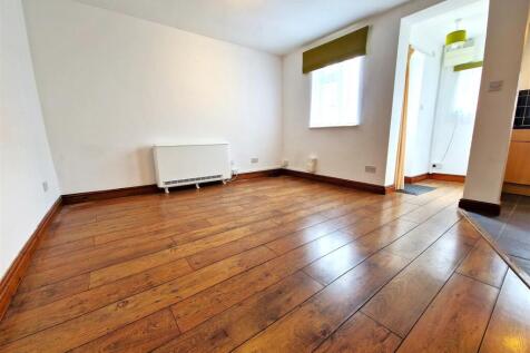Abbey Street 38c - Lounge.jpg