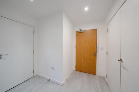 1388375-18-69383c...