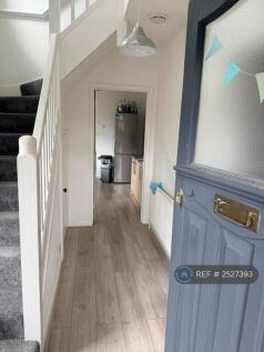Spring Rise, Egham, TW20 photo 4