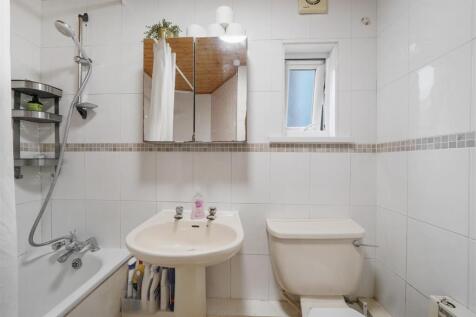 Bathroom combined W.C