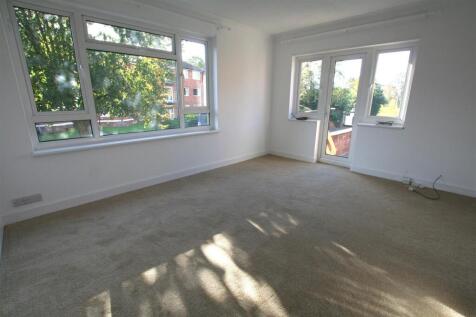 arlingtoncourt,3lounge.jpg