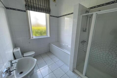 HOUSE BATHROOM
