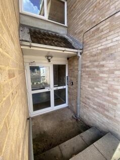 Bourne Close, Ware, Hertfordshire photo 3