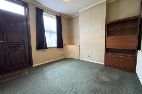 LOUNGE:
