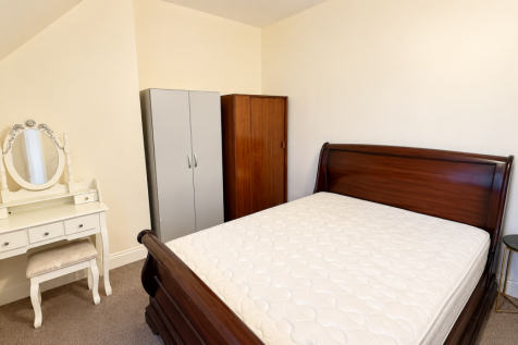 762, Green Lane, Dagenham, Barking And Dagenham photo 3