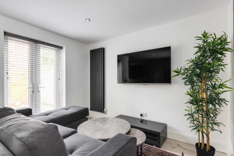 6 Bedroom Terraced in L15 0HS