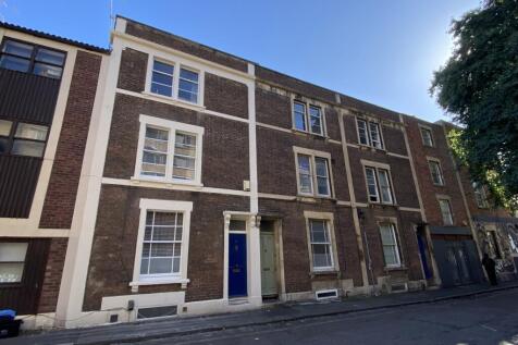6-bed terraced on Clarence Place, Kingsdown, Bristol, BS2, £5,848/mo