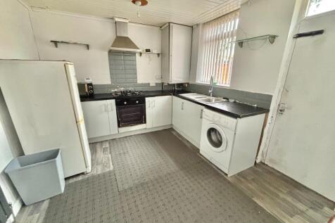 Tenby Street, Oldham, OL8 photo 4