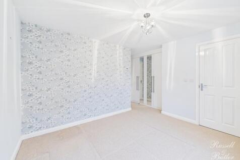 CAM02127G0-PR0366-STILL026