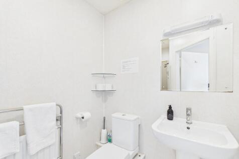 CAM03185G0-PR0103-STILL013