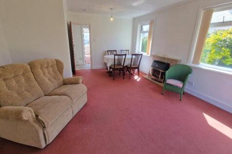 Sitting Room/Dining Room