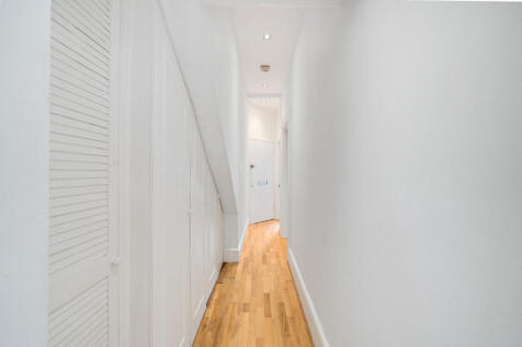 Grayshott Road, London, SW11 photo 4
