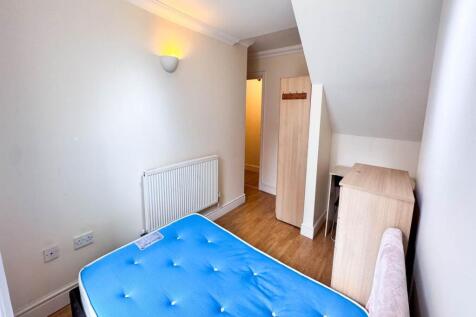 Bedroom 1 (1)