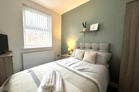 room 2 - macklin ...