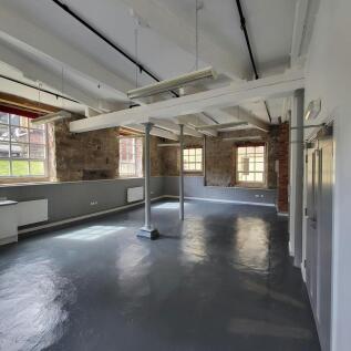 Retail Property (high street) to rent Image 3