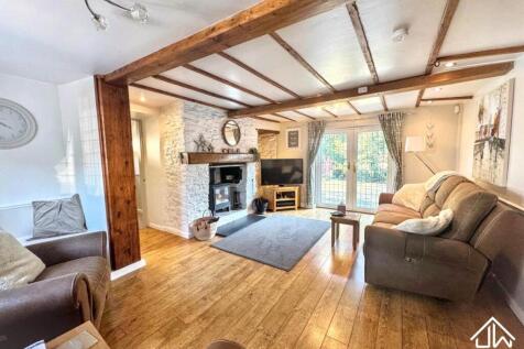LIVING ROOM 2