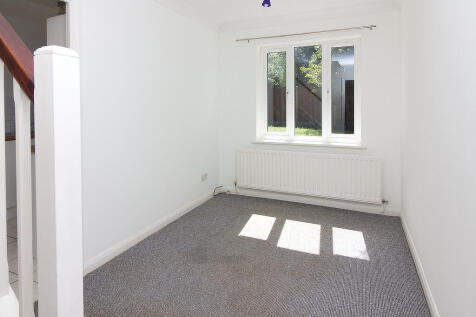 Rillington Gardens, Emerson Valley, Milton Keynes photo 4