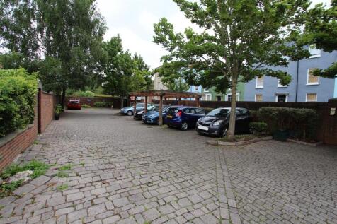 InkedIMG_7547_LI - Car park.jpg