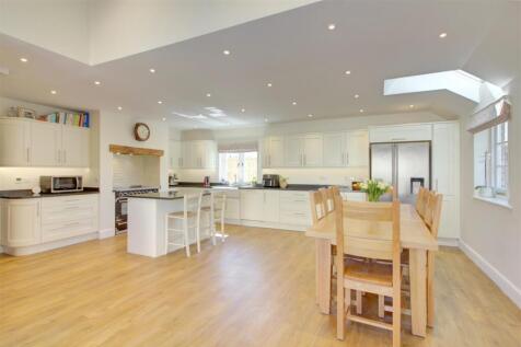 Kitchen/breakfast/family room