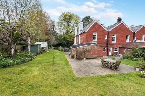 new rochford garden.jpg
