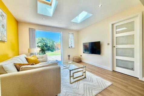 Open Plan Fitted Dining Kitchen: