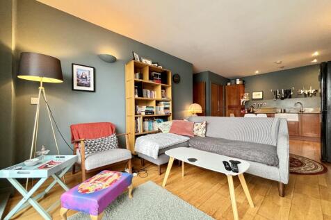 Manchester, M4 - property photo