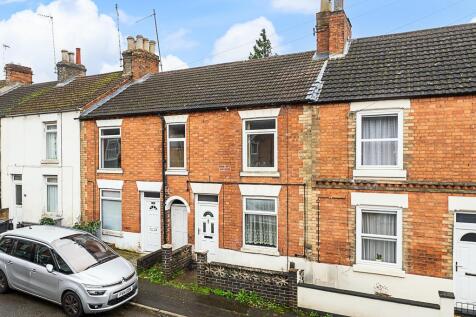61 Buccleuch Street, Kettering + floorplan-2.jpg