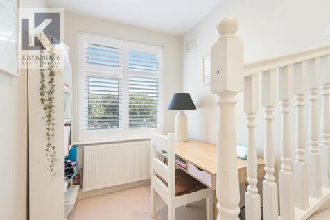 Bridgewood Road, Worcester Park - KT4 8XS