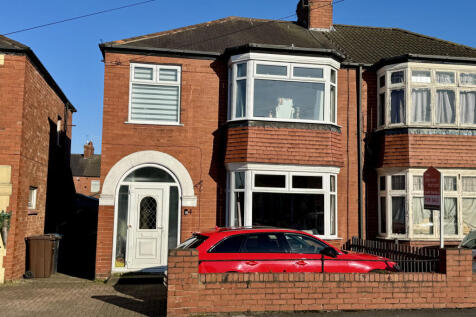 3 Bedroom House - semi-detached for Sale