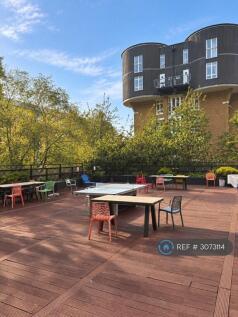Community Patio With Table Tennis