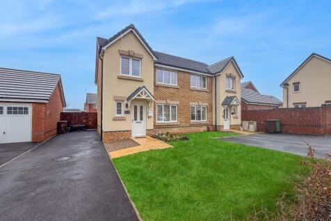 Bargoed, CF81 - property photo