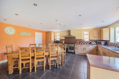 1353583-5-68c44f6...