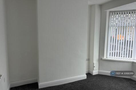 Thomas St, Gilfach Goch, CF39 photo 3