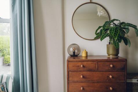 Ystafell Wely 2 / Bedroom 2