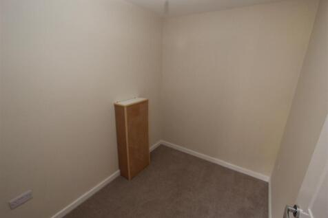 Dressing Room Bedroom 3.JPG