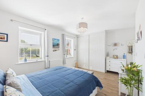 Bedroom: