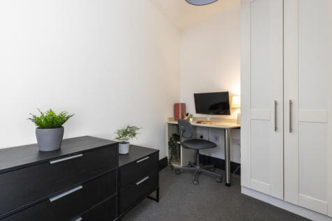 The Hosiery Factory, Flat S Bedroom 8