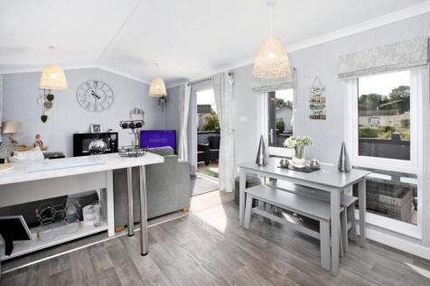 Open Plan Living Room/Kitchen