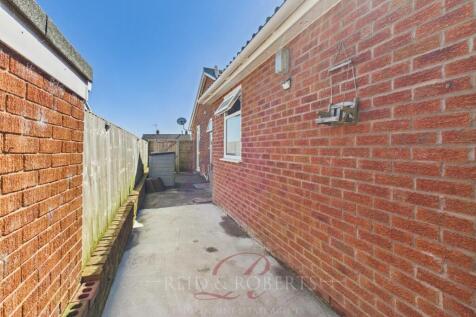 CAM04884G0-PR0141-STILL053.jpg