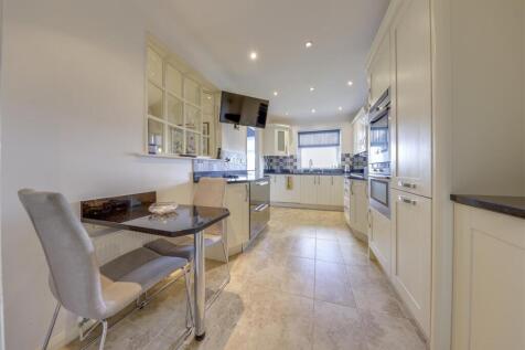 Breakfast Kitchen Alt 2