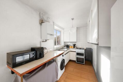 2 bed, 1 bath Terraced in bristol - Photo 8