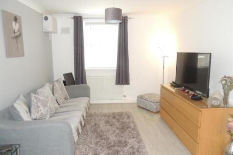 Lounge/Kitchen