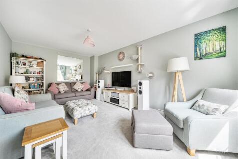 8 Deerhurst